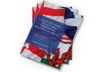 دانلود کتاب Constitutional Policy & Territorial...Constitutional Policy & Territorial Politics in the UK Vol 1