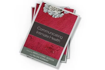 دانلود کتاب Communicating Intimate Health
